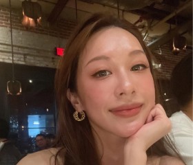 Yun Yun, 35, Vancouver