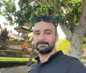 Nusret, 40, Denpasar