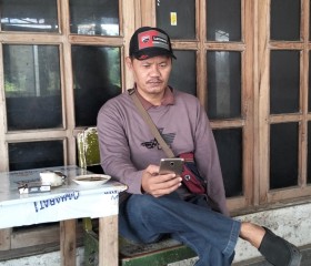 Fafa, 18, Kedungwaru