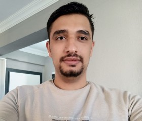 Medo, 27, Manchester