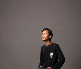 Prastab, 23, Chicago