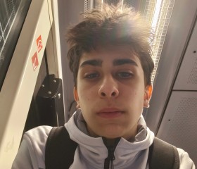 Oleg, 18, Stuttgart