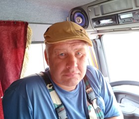 Maks, 46, Uray