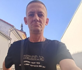 Sasha, 40, Prague