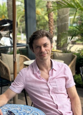 Anton, 43, Georgia, Batumi