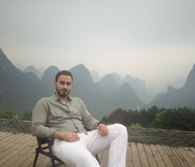 Somi, 24, Guangzhou