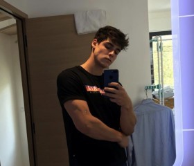 Lev, 23, Shanghai