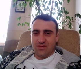 Badri, 38, Kutaisi
