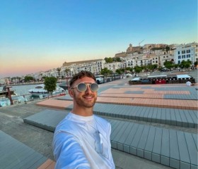 Michael, 33, London