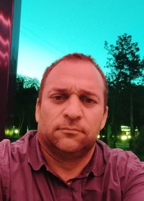 Andrey, 41, Russia, Armyansk