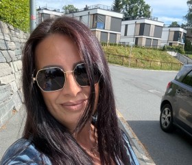 Nataliya, 40, Oslo