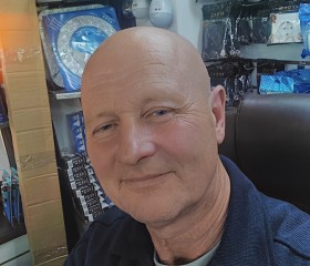 Mikhail, 59, Astana