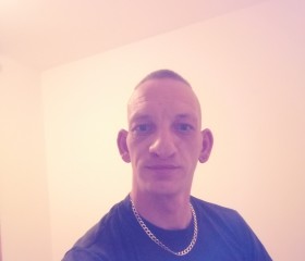 Tomáš, 35, Geneve