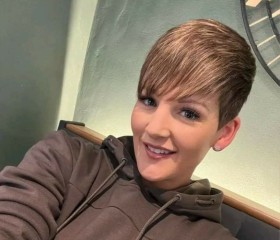 Juliana Makassy, 29, Brussels