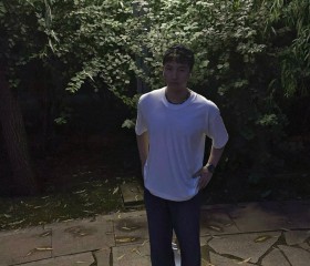 zhao, 25, Tokyo