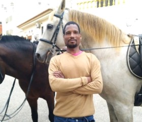 EDGAR PINHO, 39, Cascais