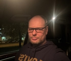 Anton, 46, Helsinki
